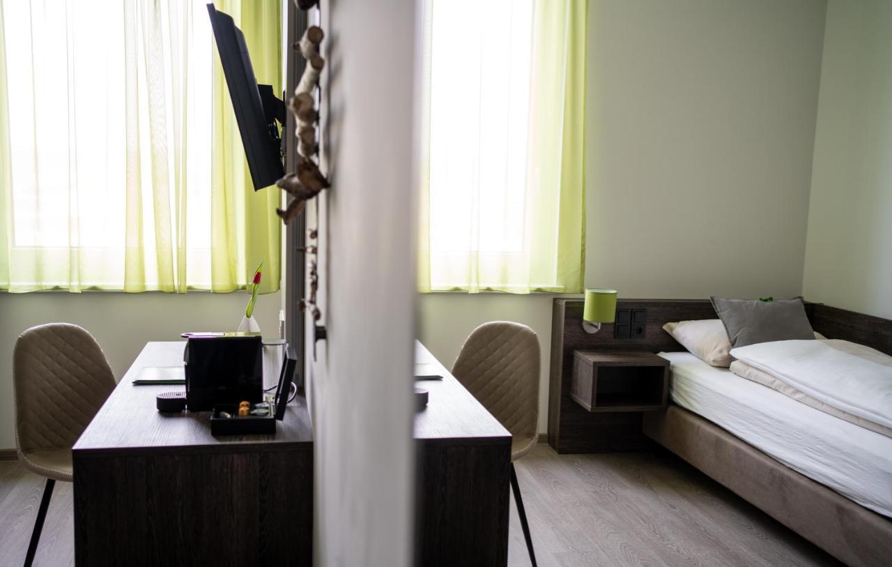 Eee Hotel Graz Pirka Luaran gambar