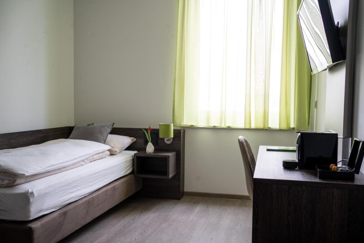 Eee Hotel Graz Pirka Luaran gambar